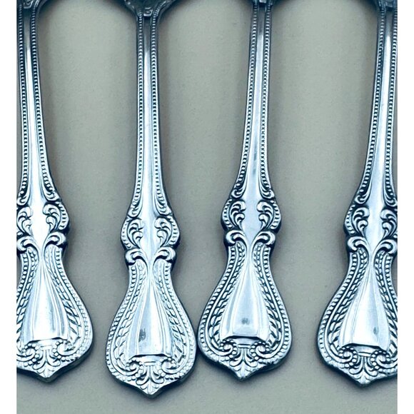Set Of 4 Towle OLD COLONIAL 18/10 Stainless Place Oval Soup Spoons - Picture 2 of 7